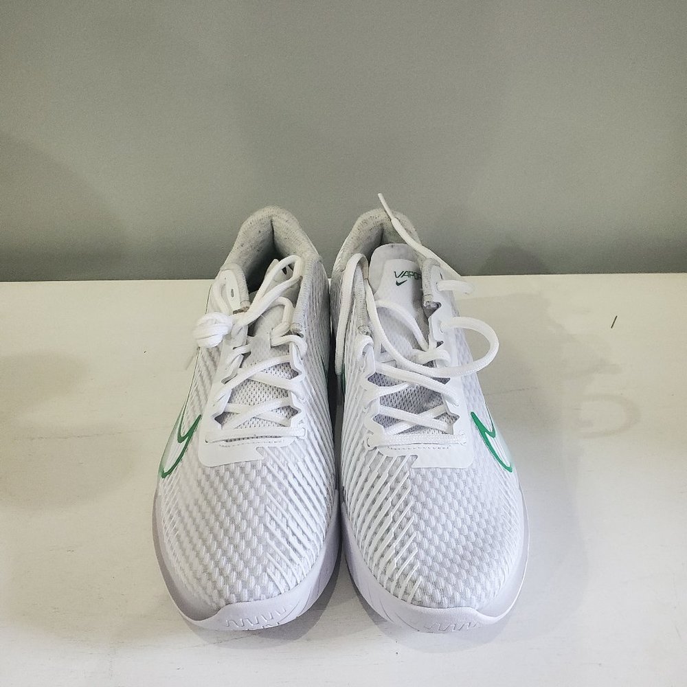 Nike Air Zoom Vapor 11 HC White Kelly Green Tennis DR6965-102 Womens Size 8.5